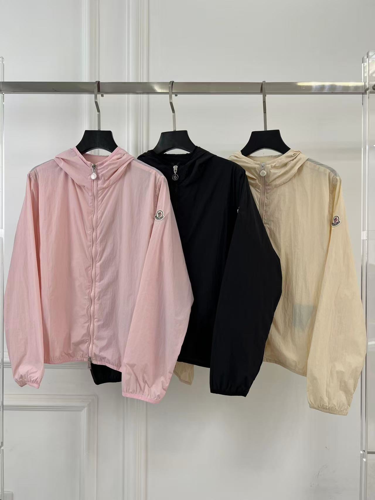 詳細な写真と価格については私に連絡してください。