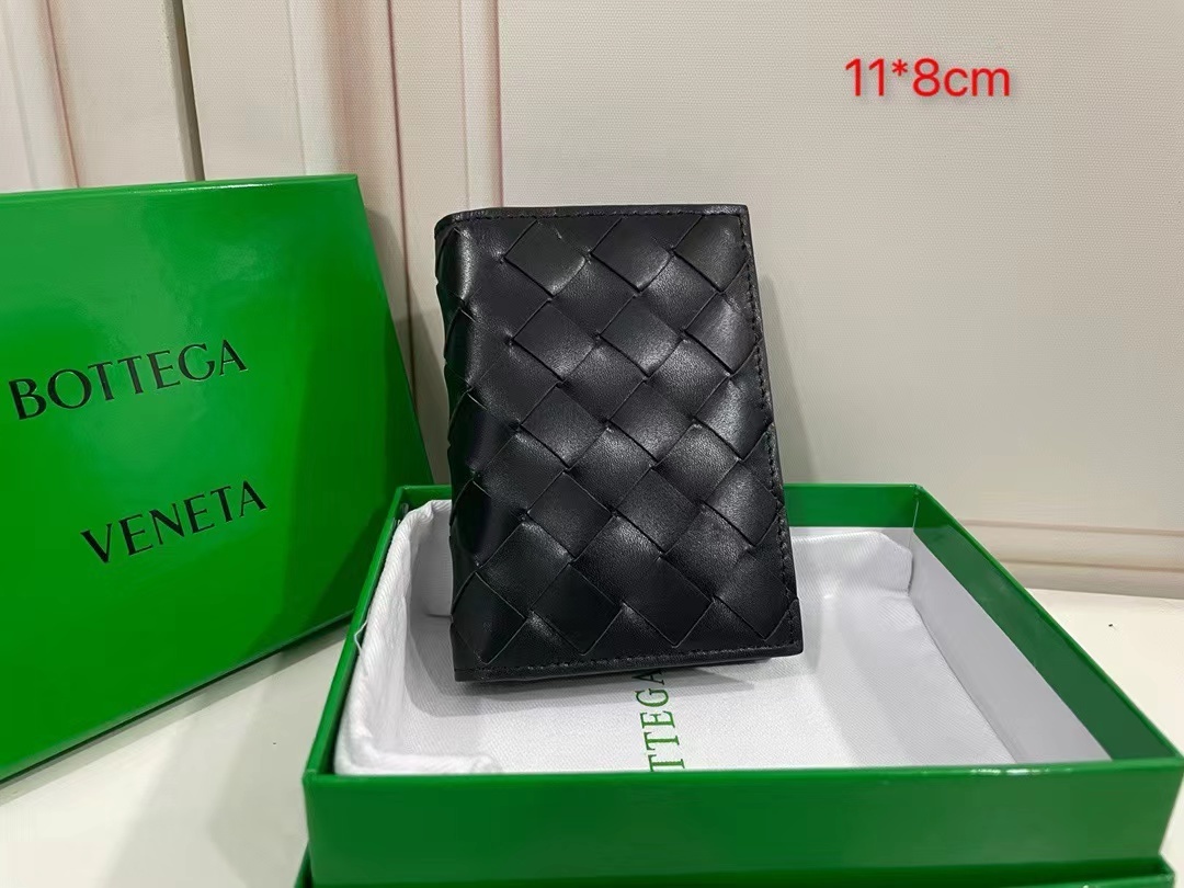 詳細な写真と価格については私に連絡してください。