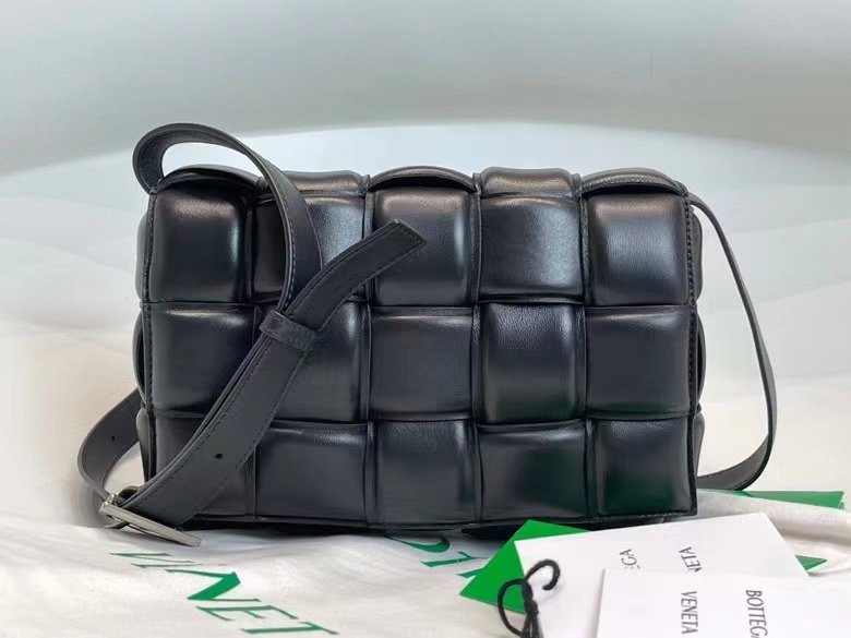 詳細な写真と価格については私に連絡してください。