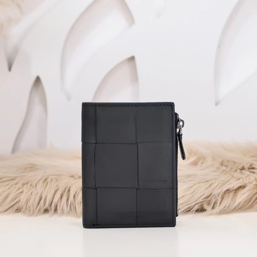 詳細な写真と価格については私に連絡してください。