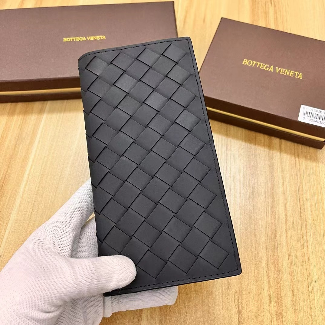 詳細な写真と価格については私に連絡してください。