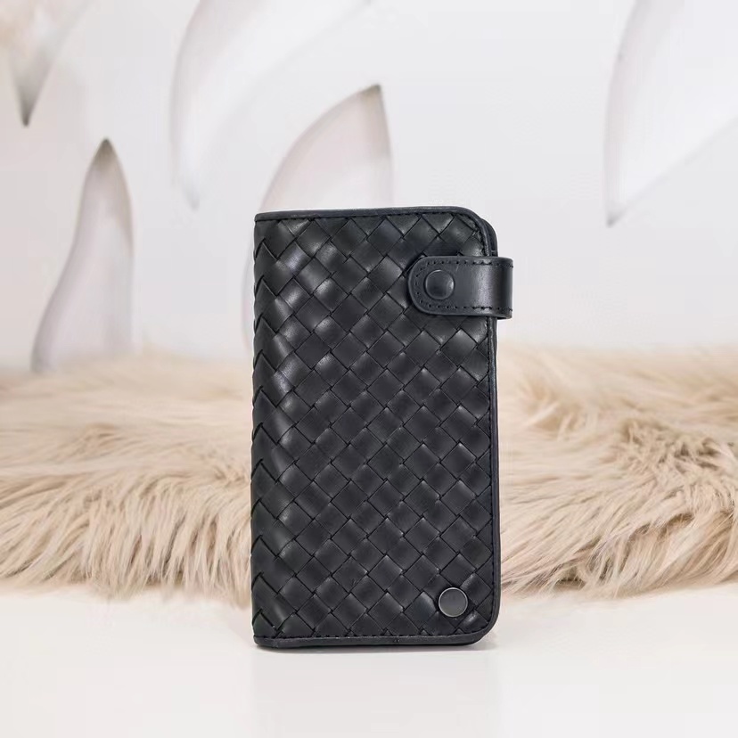 詳細な写真と価格については私に連絡してください。