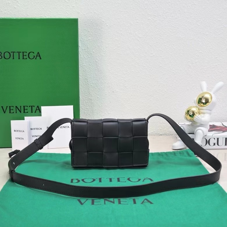 詳細な写真と価格については私に連絡してください。