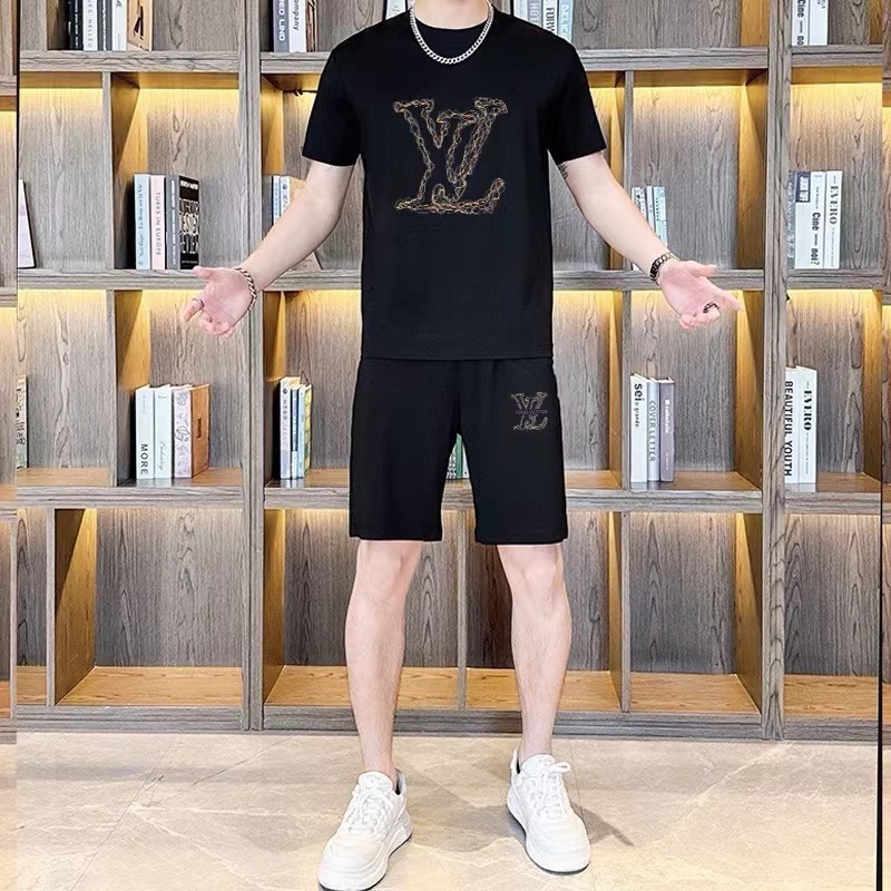 詳細な写真と価格については私に連絡してください