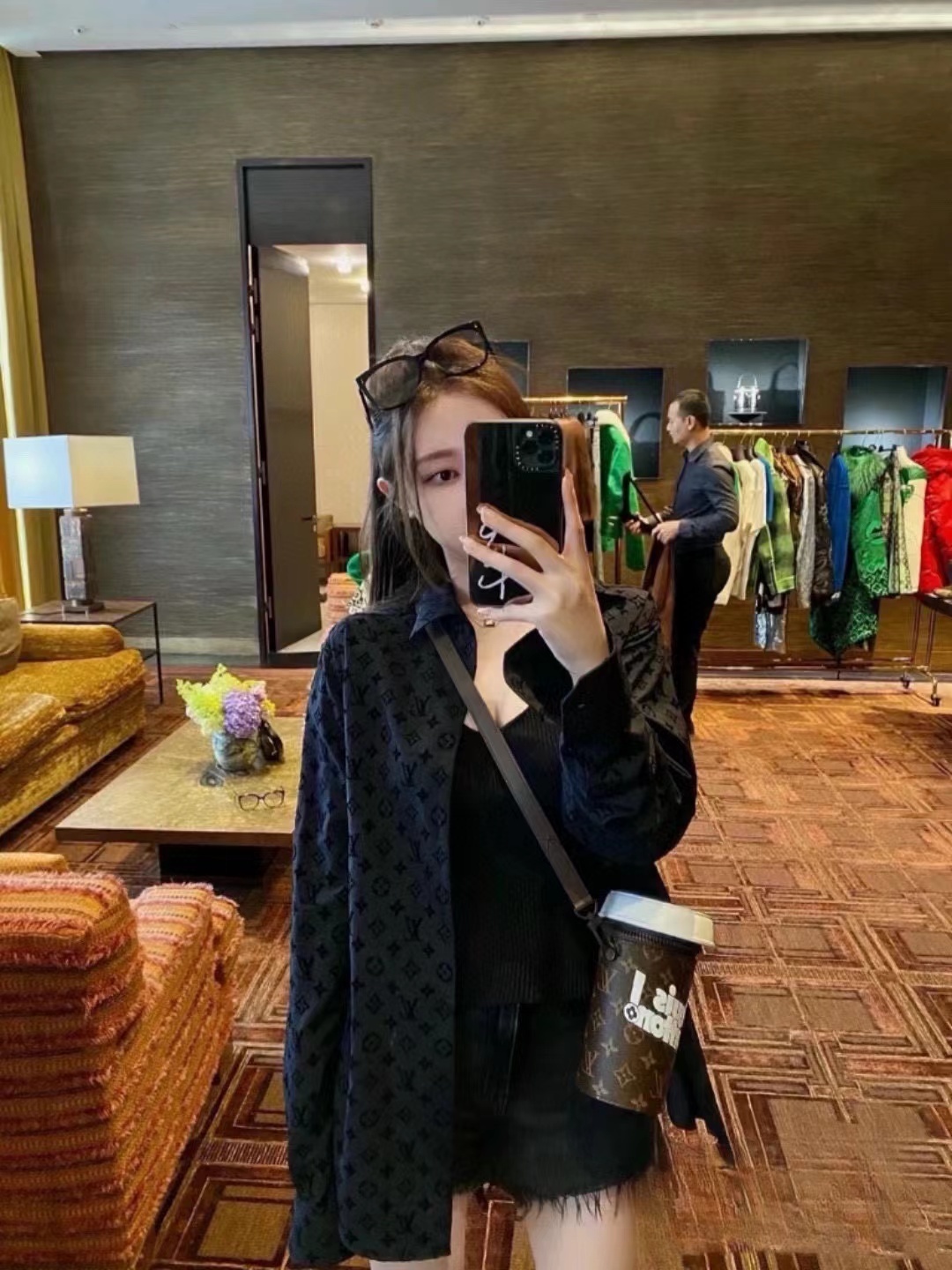 詳細な写真と価格については私に連絡してください