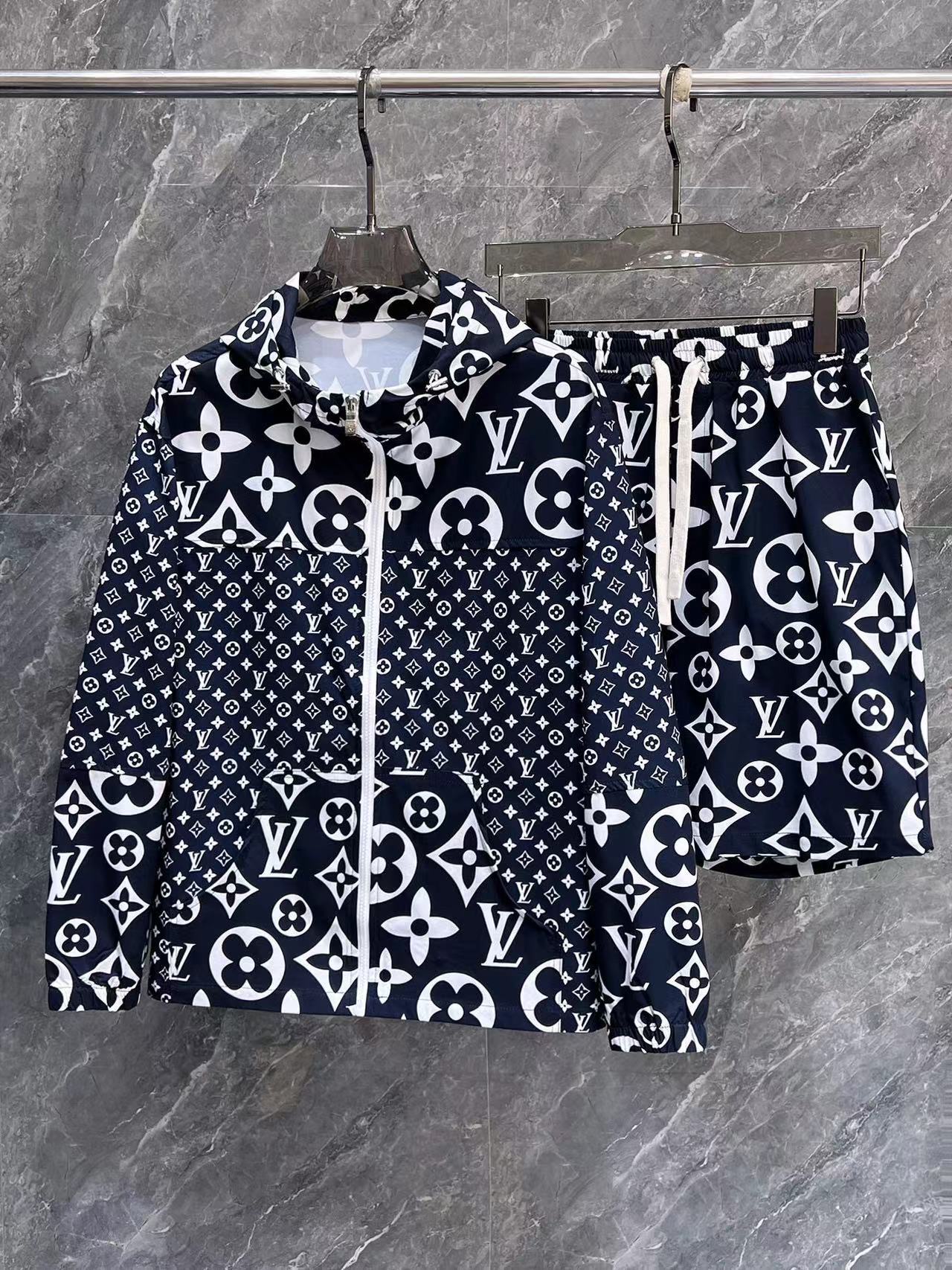 詳細な写真と価格については私に連絡してください