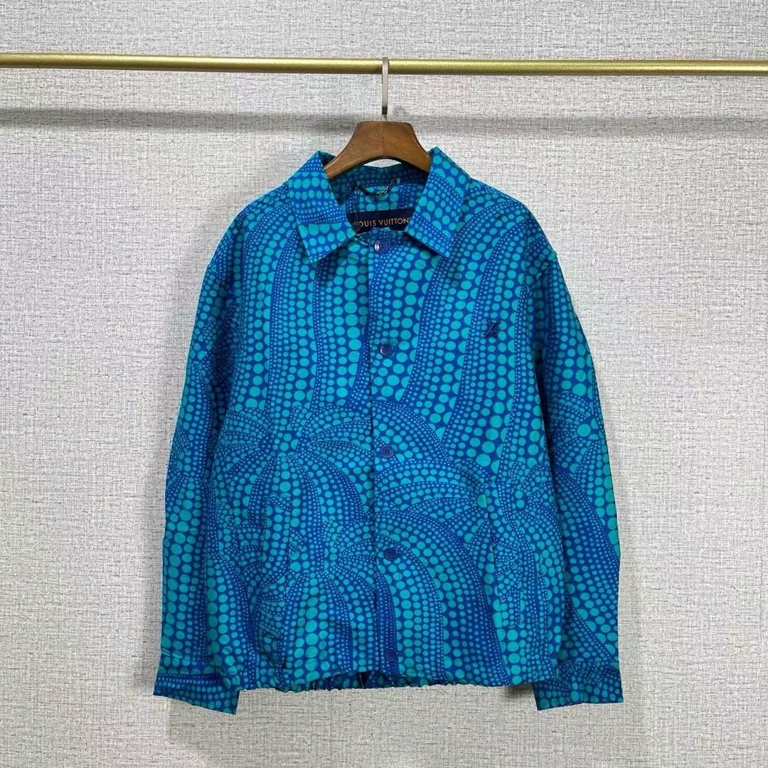 詳細な写真と価格については私に連絡してください