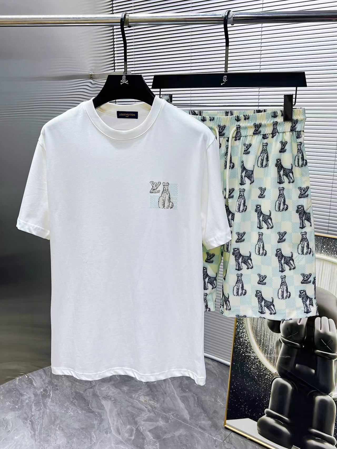 詳細な写真と価格については私に連絡してください