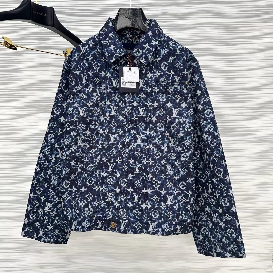 詳細な写真と価格については私に連絡してください