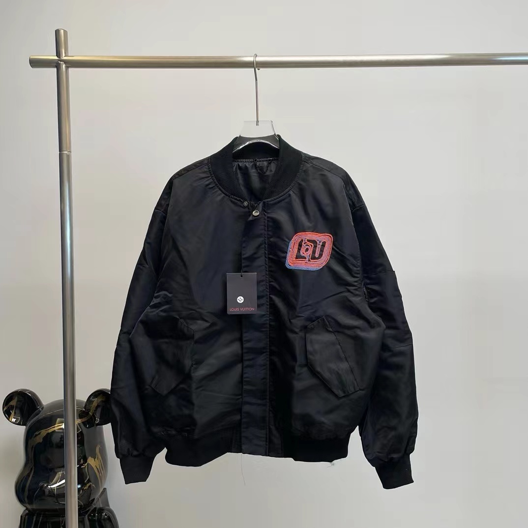 詳細な写真と価格については私に連絡してください