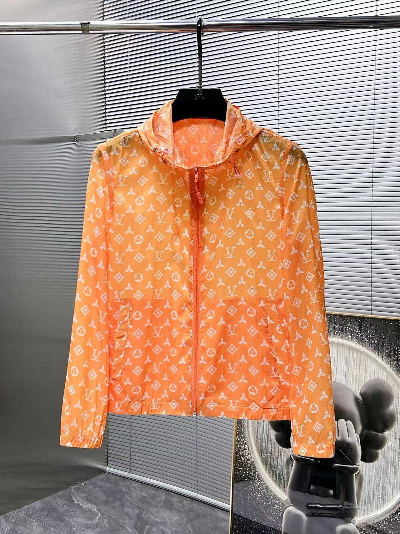 詳細な写真と価格については私に連絡してください