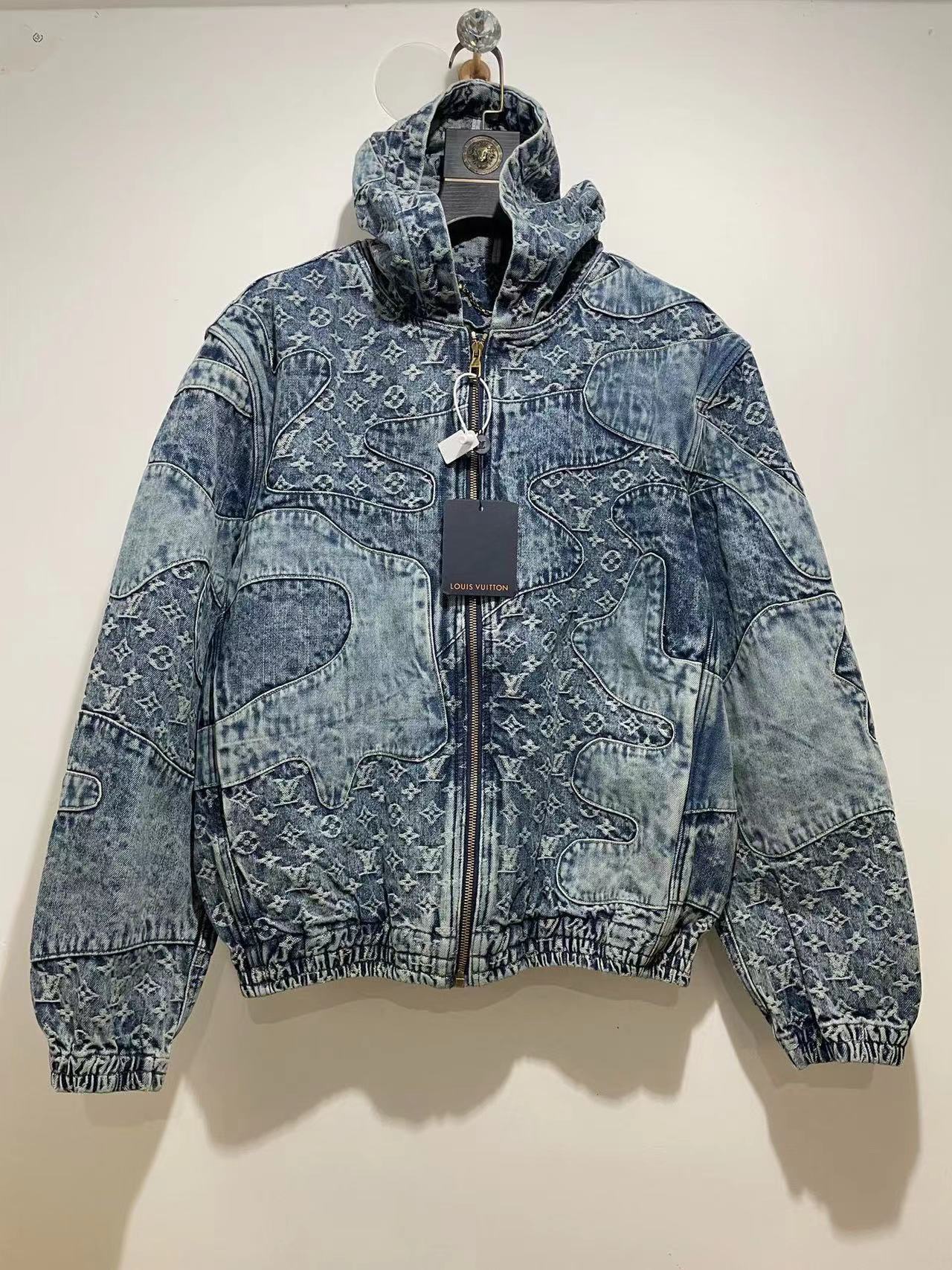 詳細な写真と価格については私に連絡してください