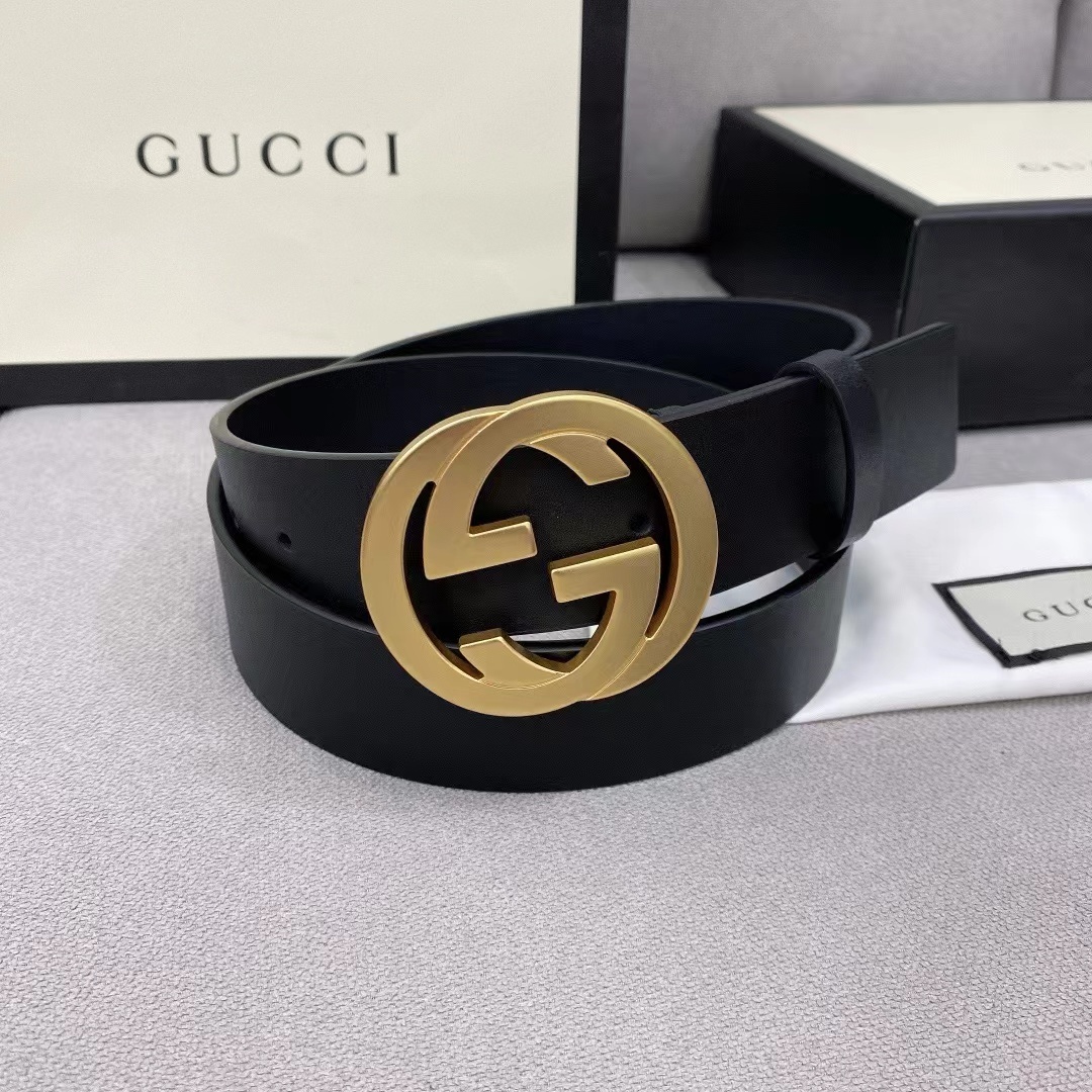 詳細な写真と価格については私に連絡してください。