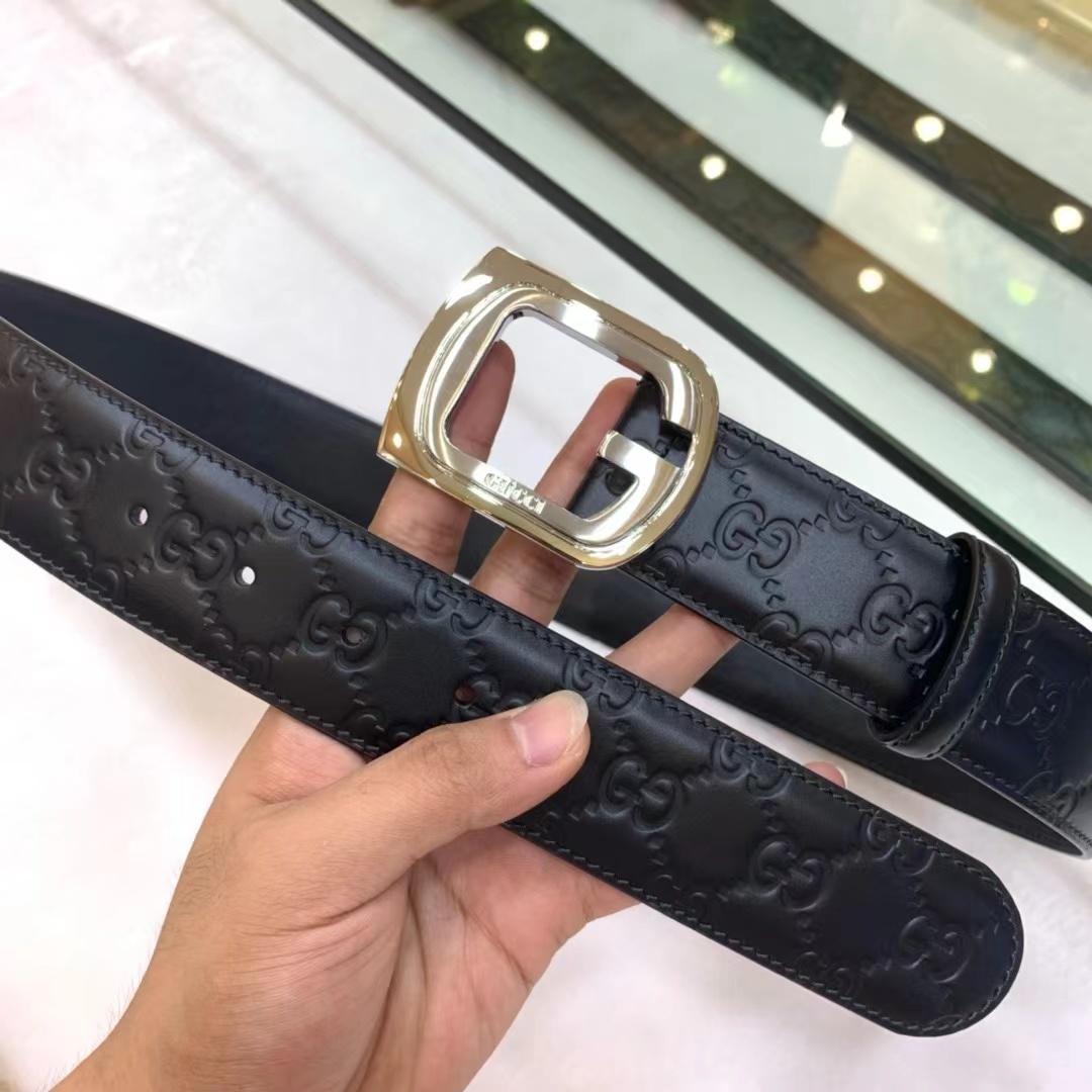 詳細な写真と価格については私に連絡してください。