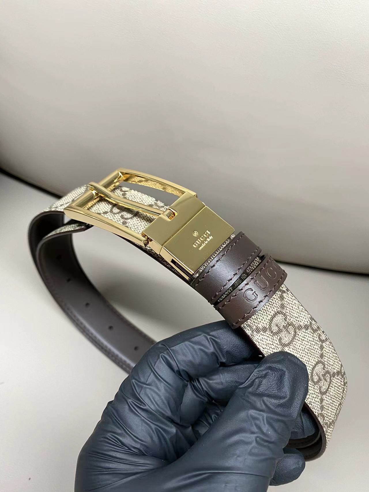 詳細な写真と価格については私に連絡してください。