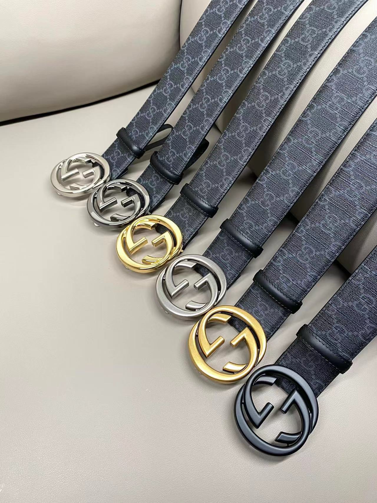 詳細な写真と価格については私に連絡してください。