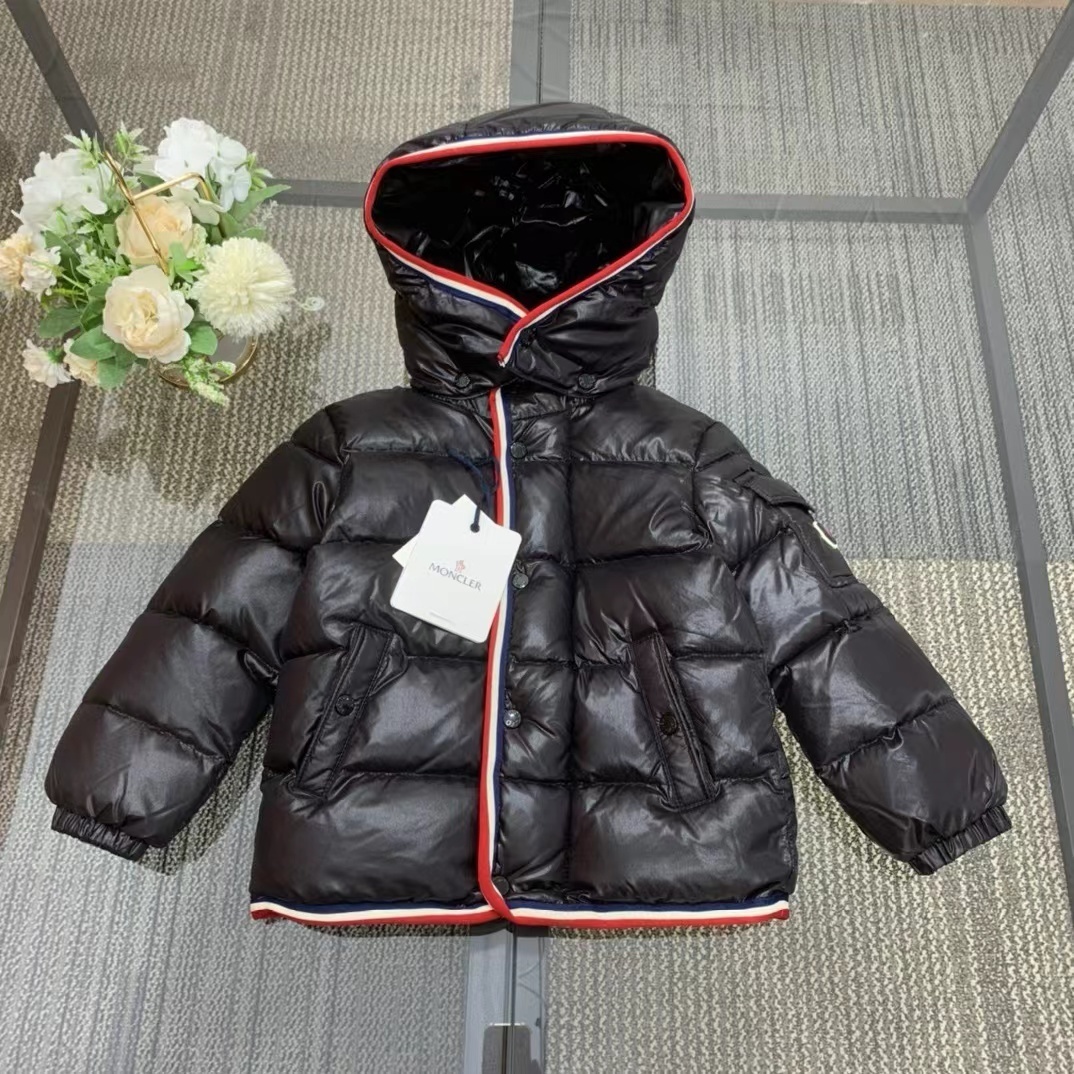 詳細な写真と価格については私に連絡してください。