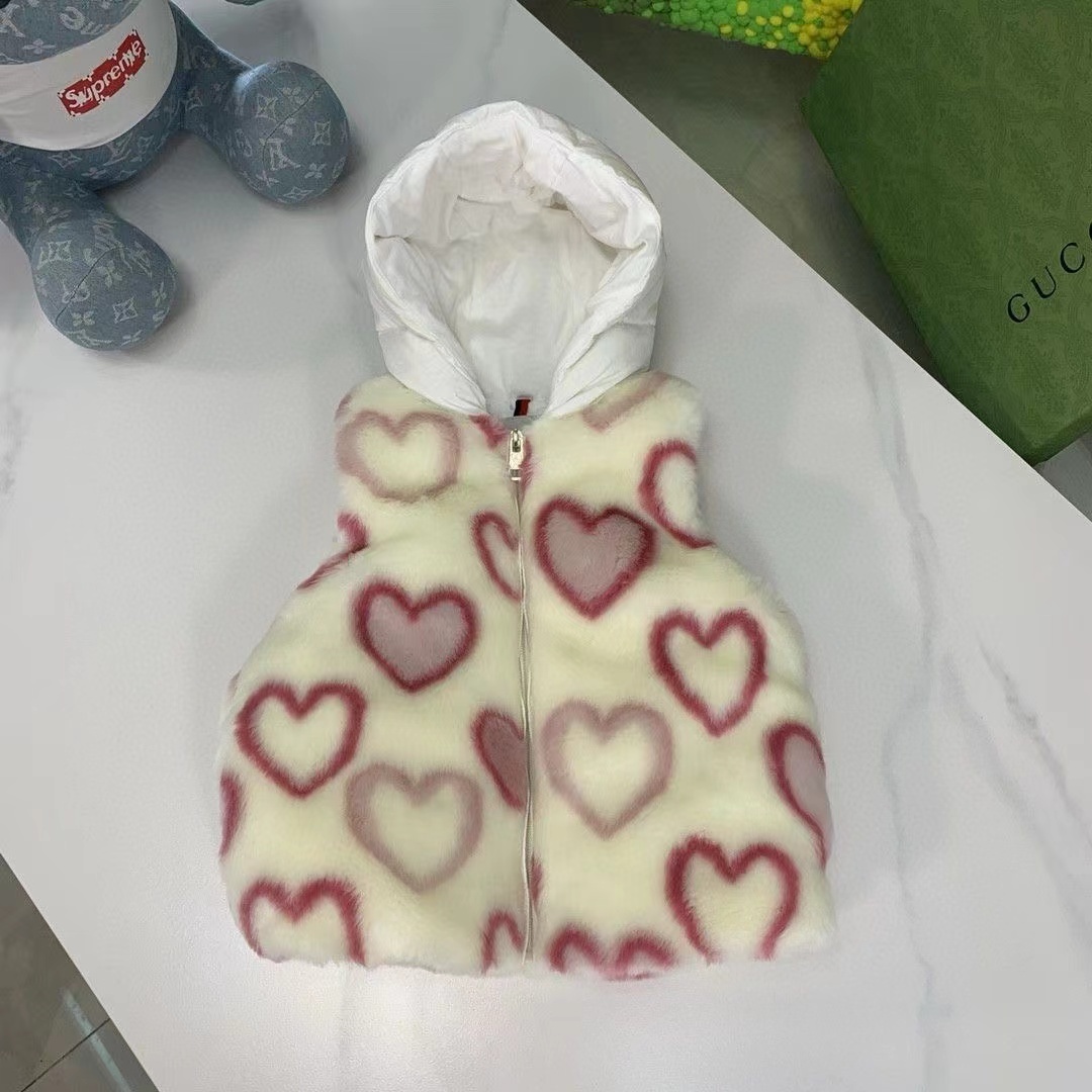 詳細な写真と価格については私に連絡してください。