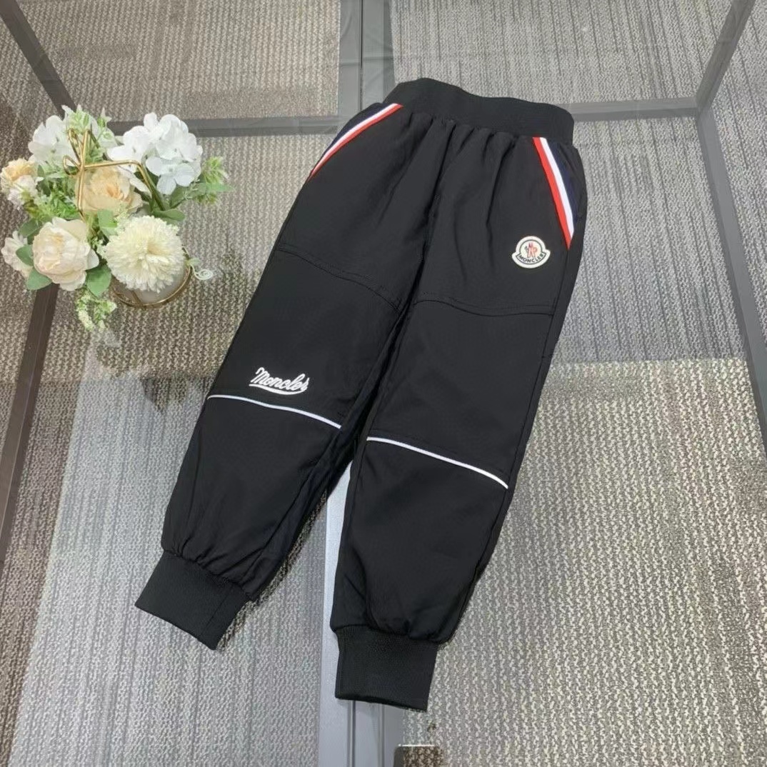 詳細な写真と価格については私に連絡してください。