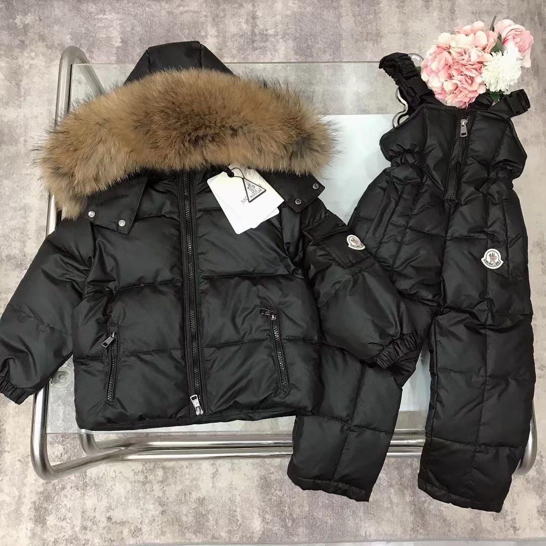 詳細な写真と価格については私に連絡してください。