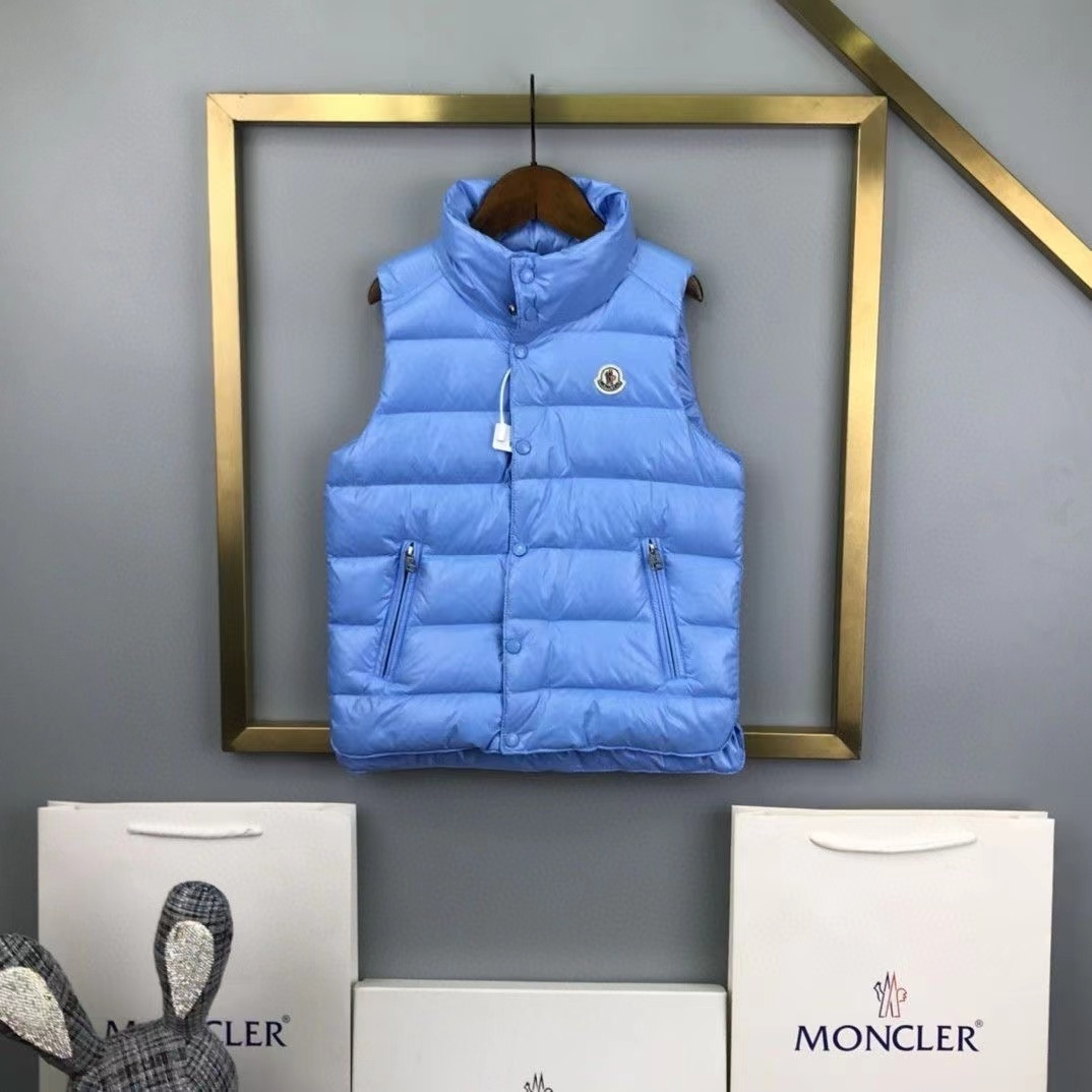 詳細な写真と価格については私に連絡してください。