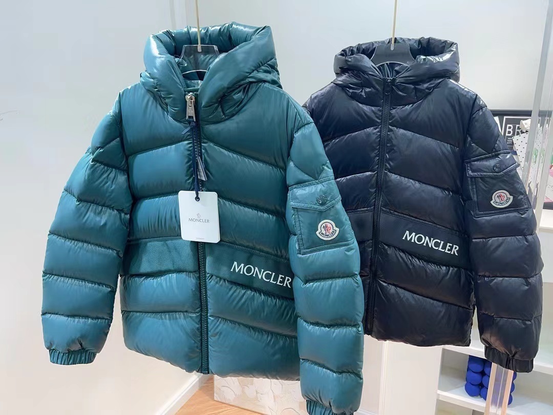 詳細な写真と価格については私に連絡してください。