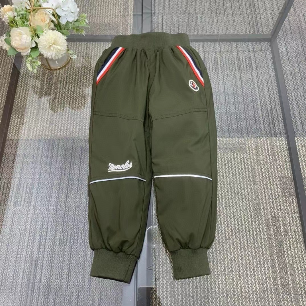 詳細な写真と価格については私に連絡してください。