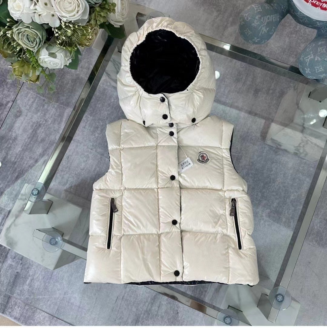 詳細な写真と価格については私に連絡してください。