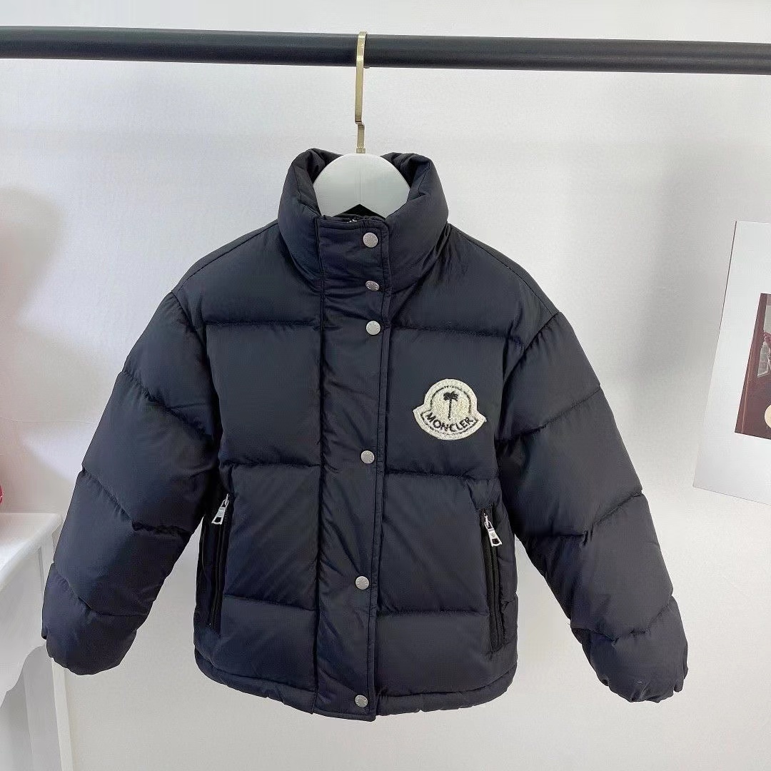 詳細な写真と価格については私に連絡してください。