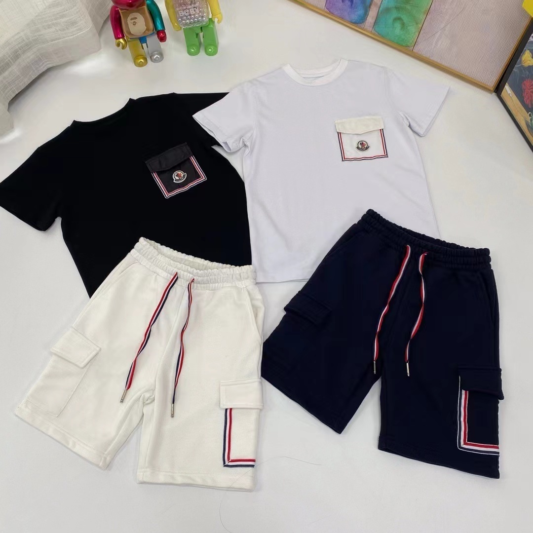 詳細な写真と価格については私に連絡してください。