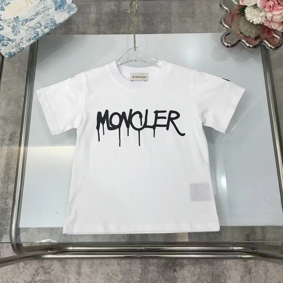 詳細な写真と価格については私に連絡してください。