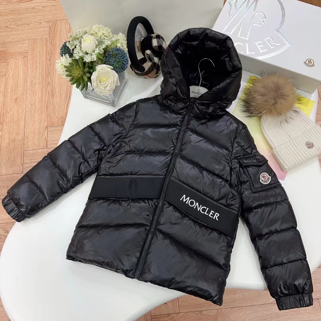 詳細な写真と価格については私に連絡してください。