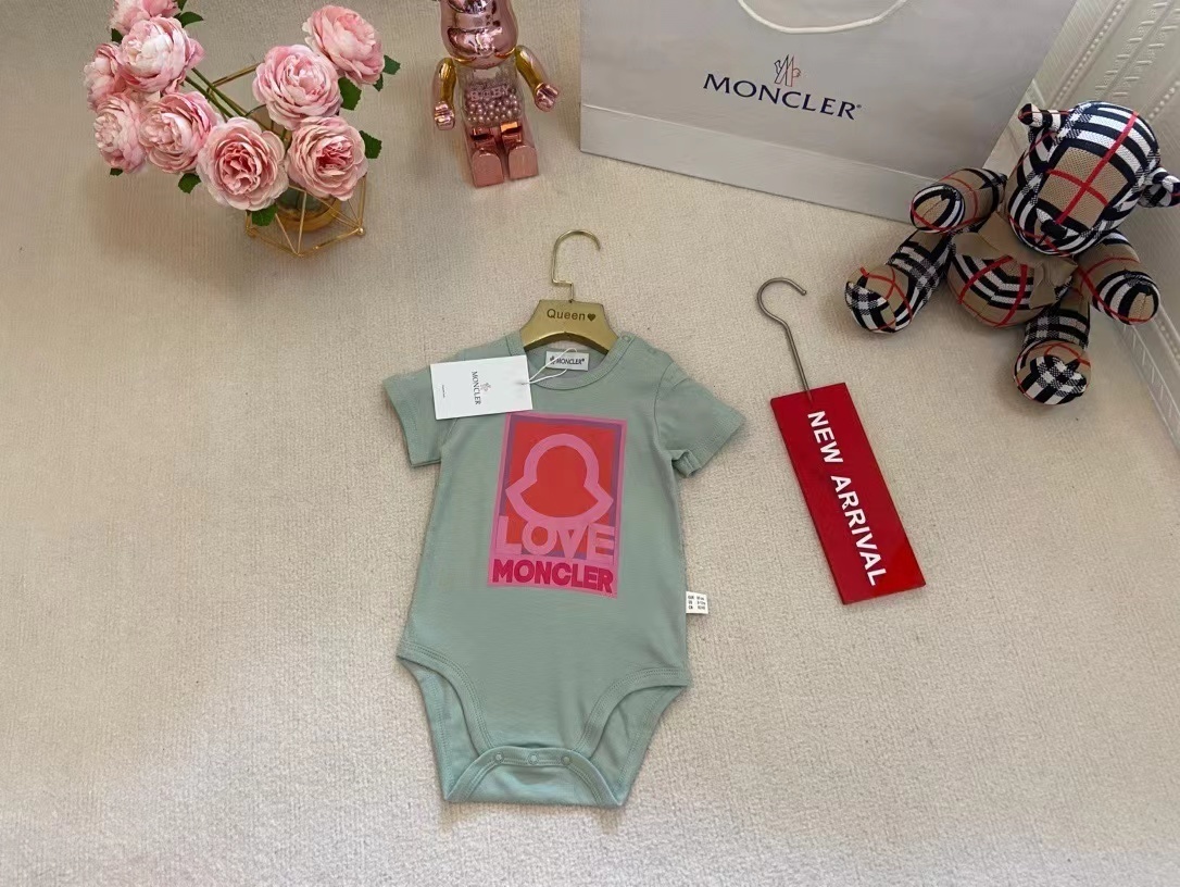 詳細な写真と価格については私に連絡してください。