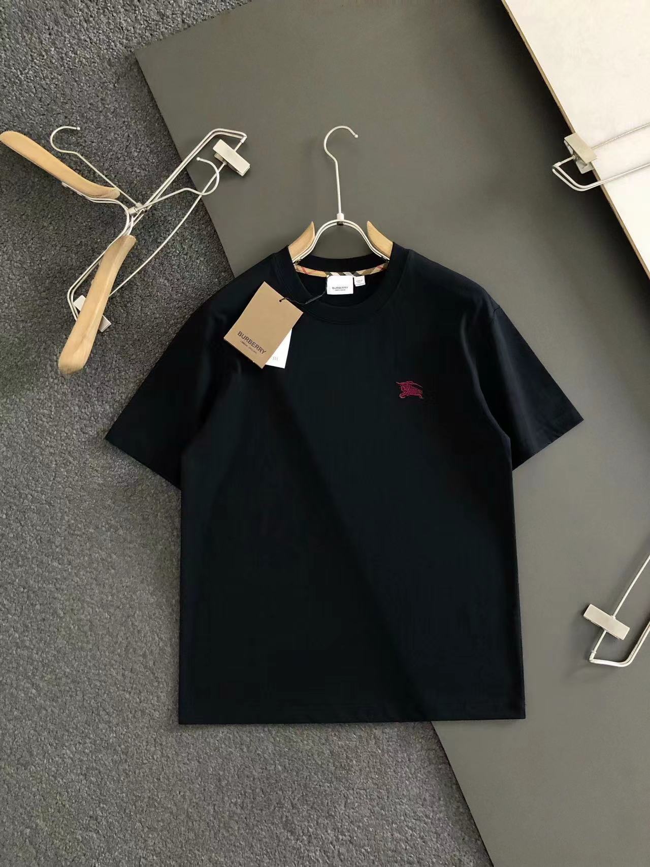 詳細な写真と価格については私に連絡してください