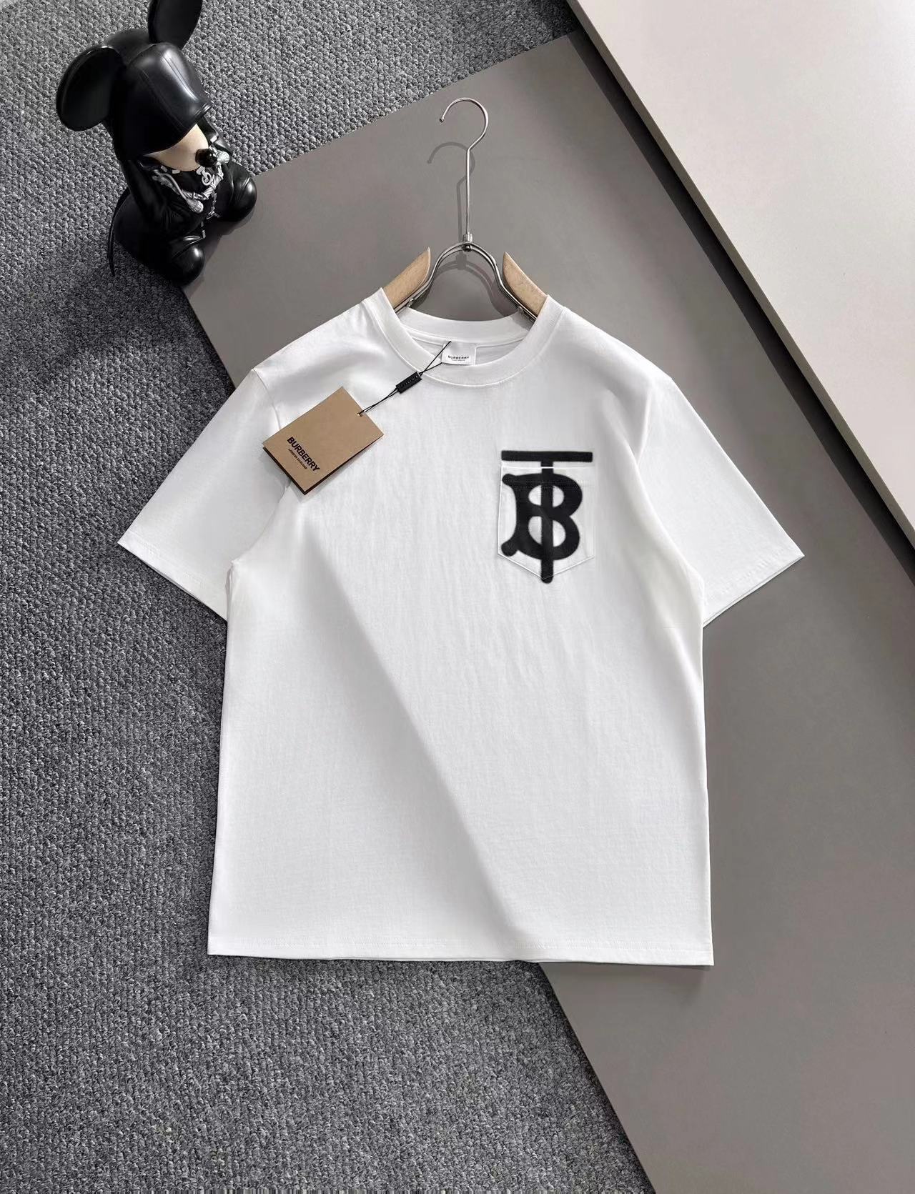 詳細な写真と価格については私に連絡してください