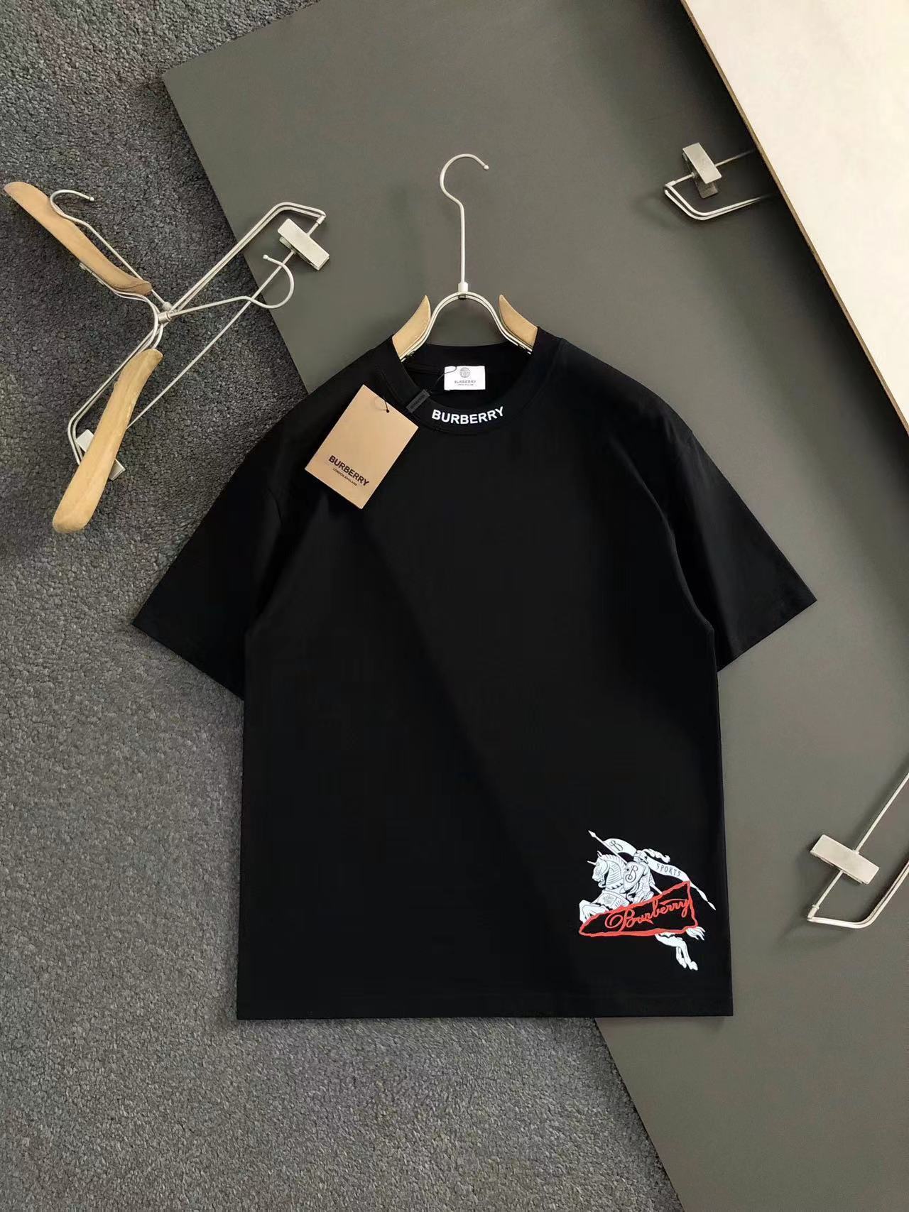 詳細な写真と価格については私に連絡してください