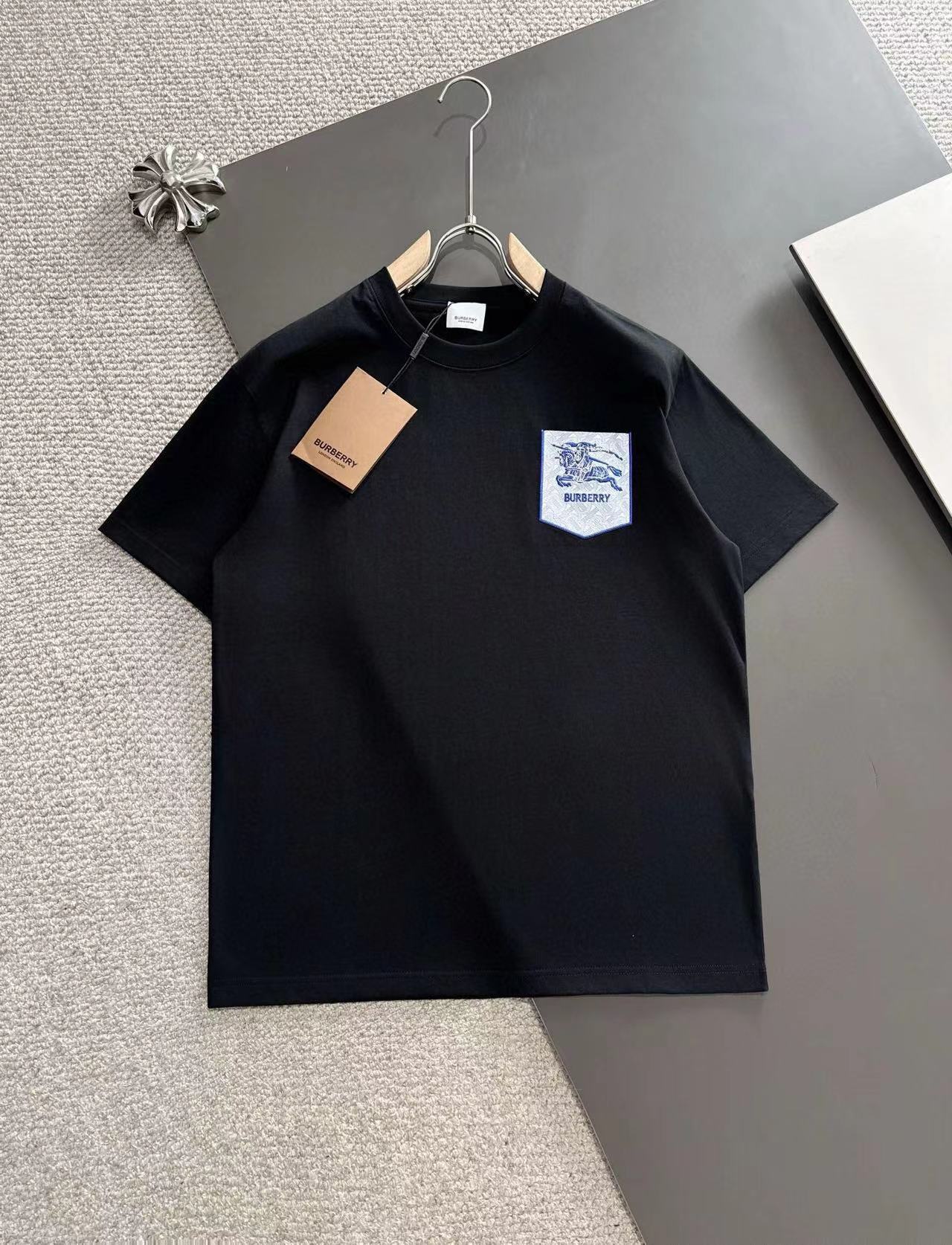 詳細な写真と価格については私に連絡してください