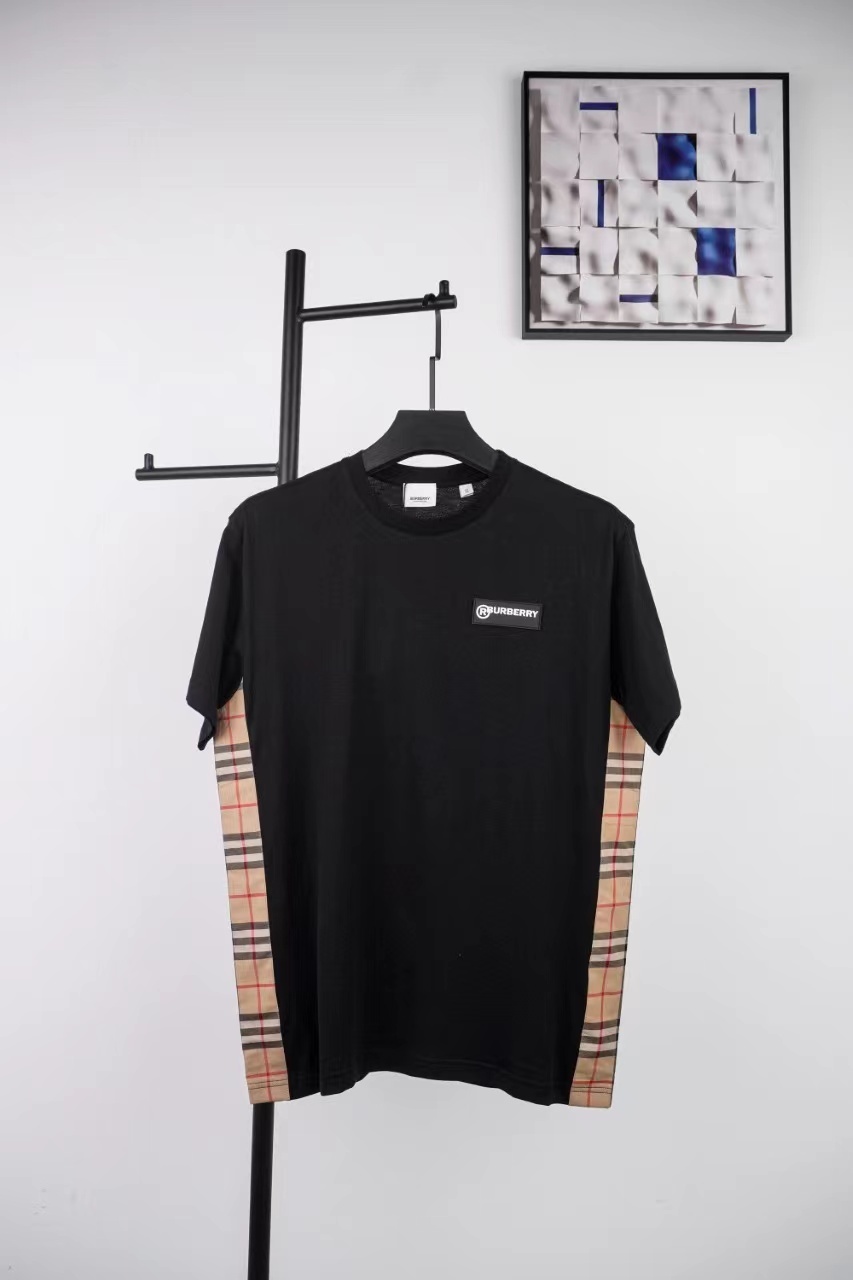 詳細な写真と価格については私に連絡してください