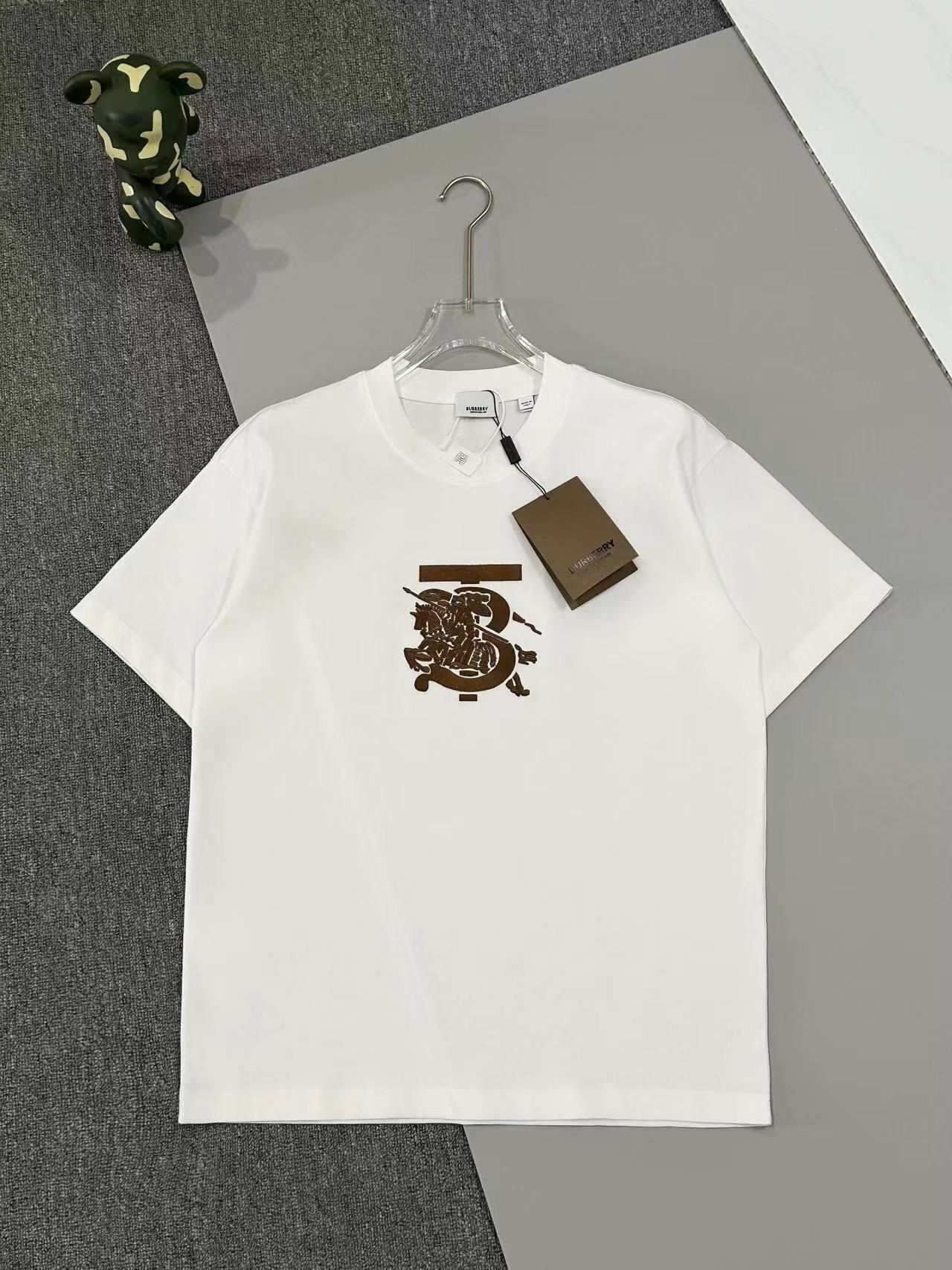 詳細な写真と価格については私に連絡してください