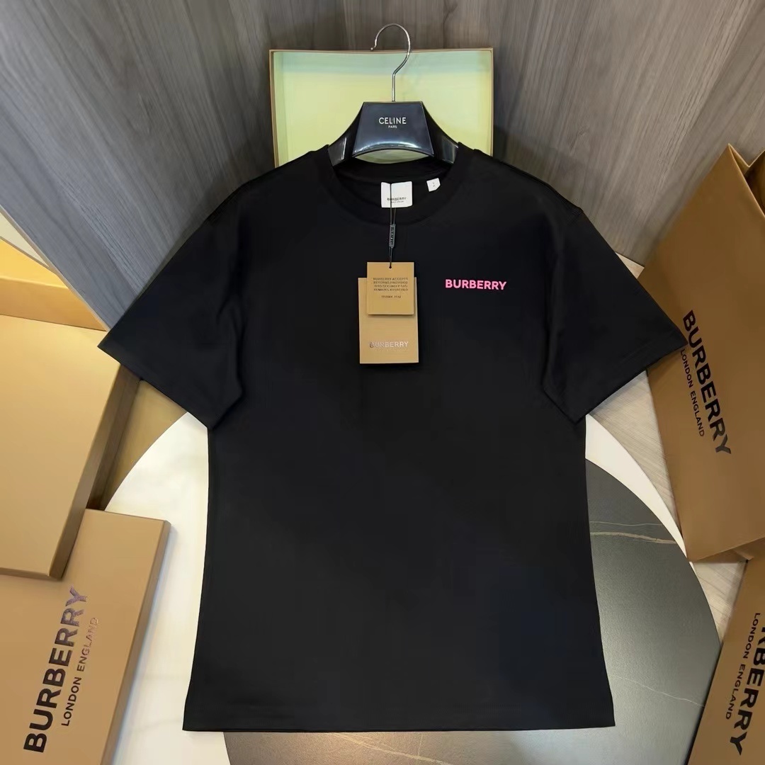 詳細な写真と価格については私に連絡してください