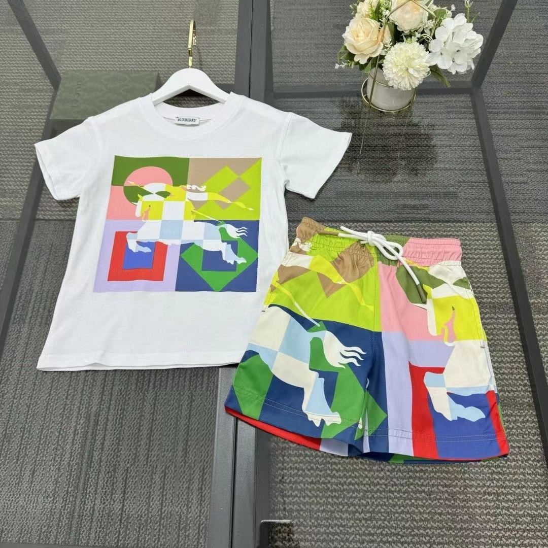 詳細な写真と価格については私に連絡してください。