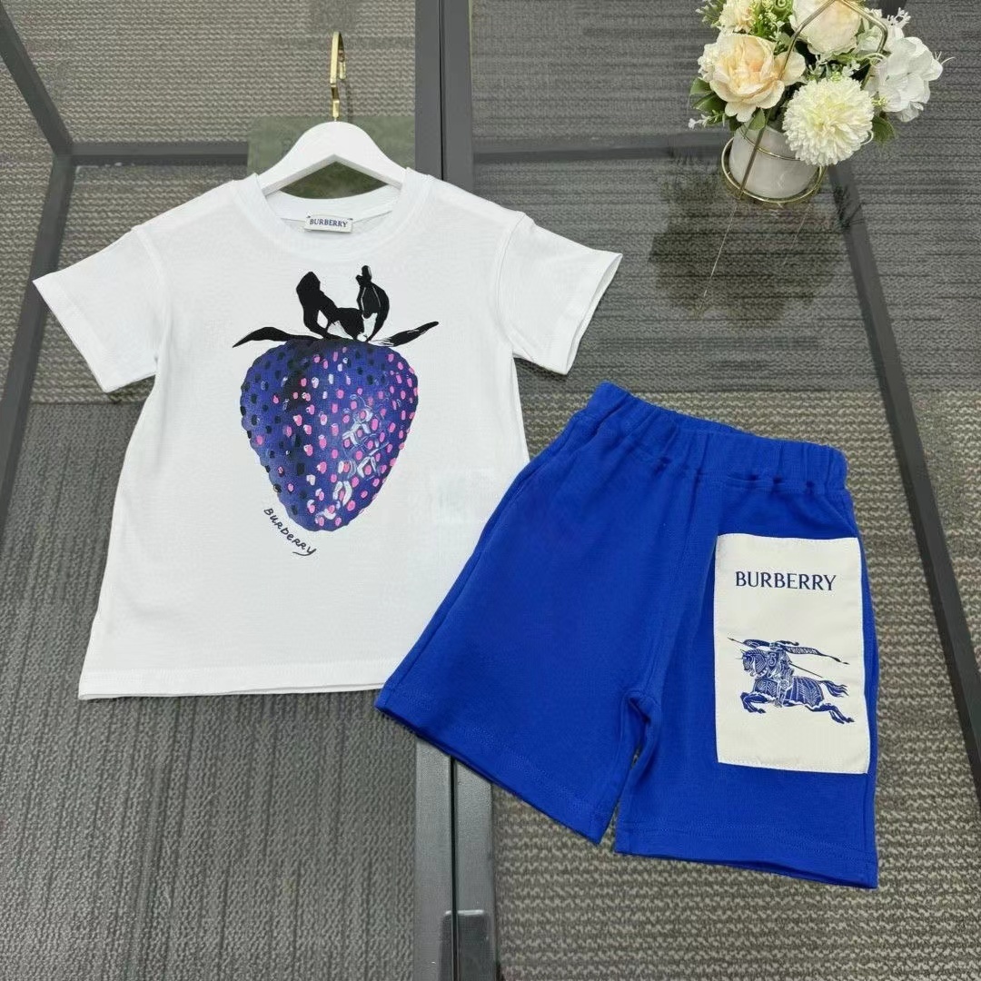 詳細な写真と価格については私に連絡してください。