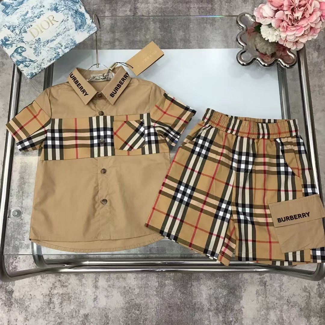 詳細な写真と価格については私に連絡してください。