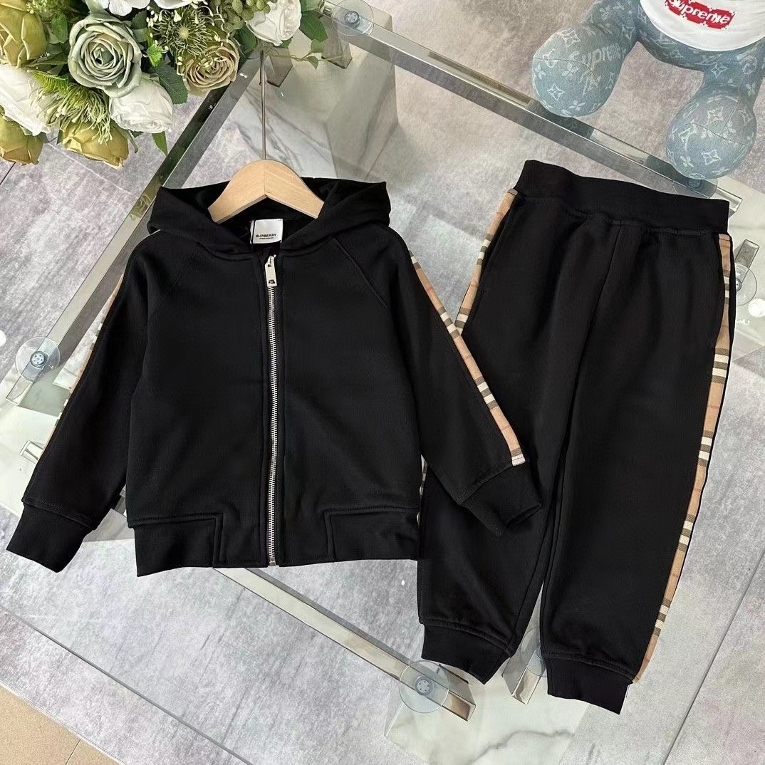 詳細な写真と価格については私に連絡してください。