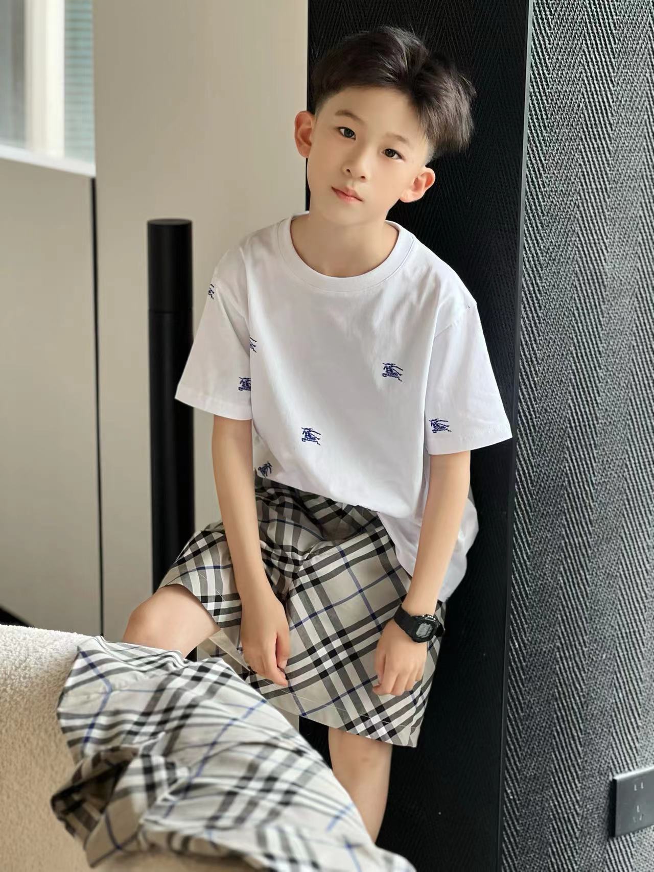 詳細な写真と価格については私に連絡してください。