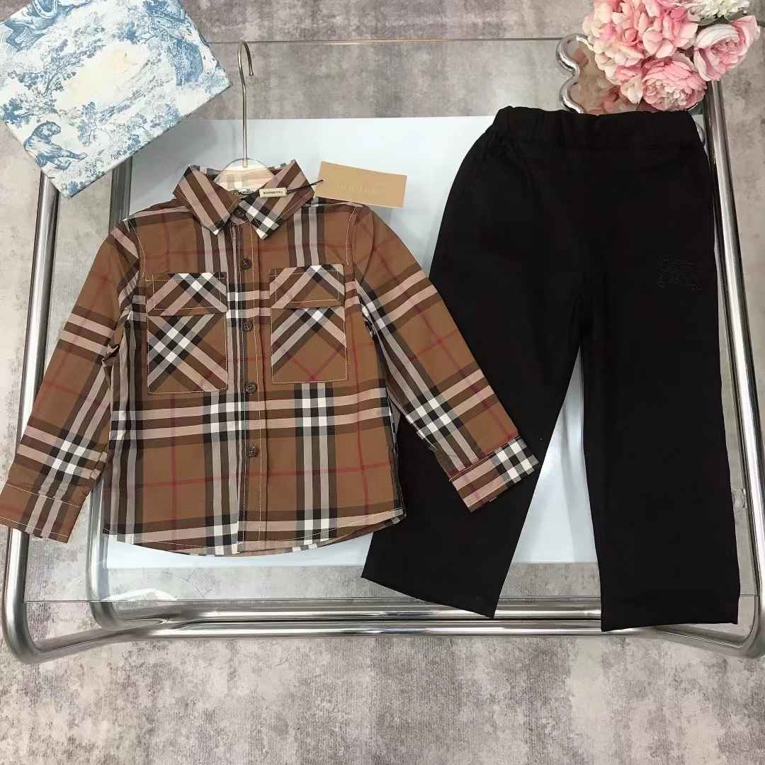 詳細な写真と価格については私に連絡してください。