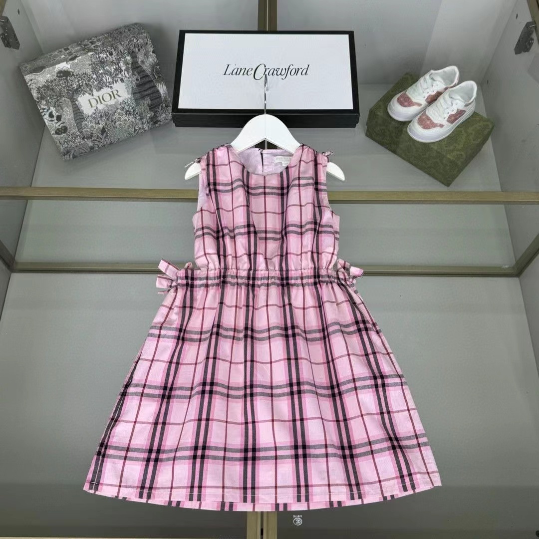 詳細な写真と価格については私に連絡してください。