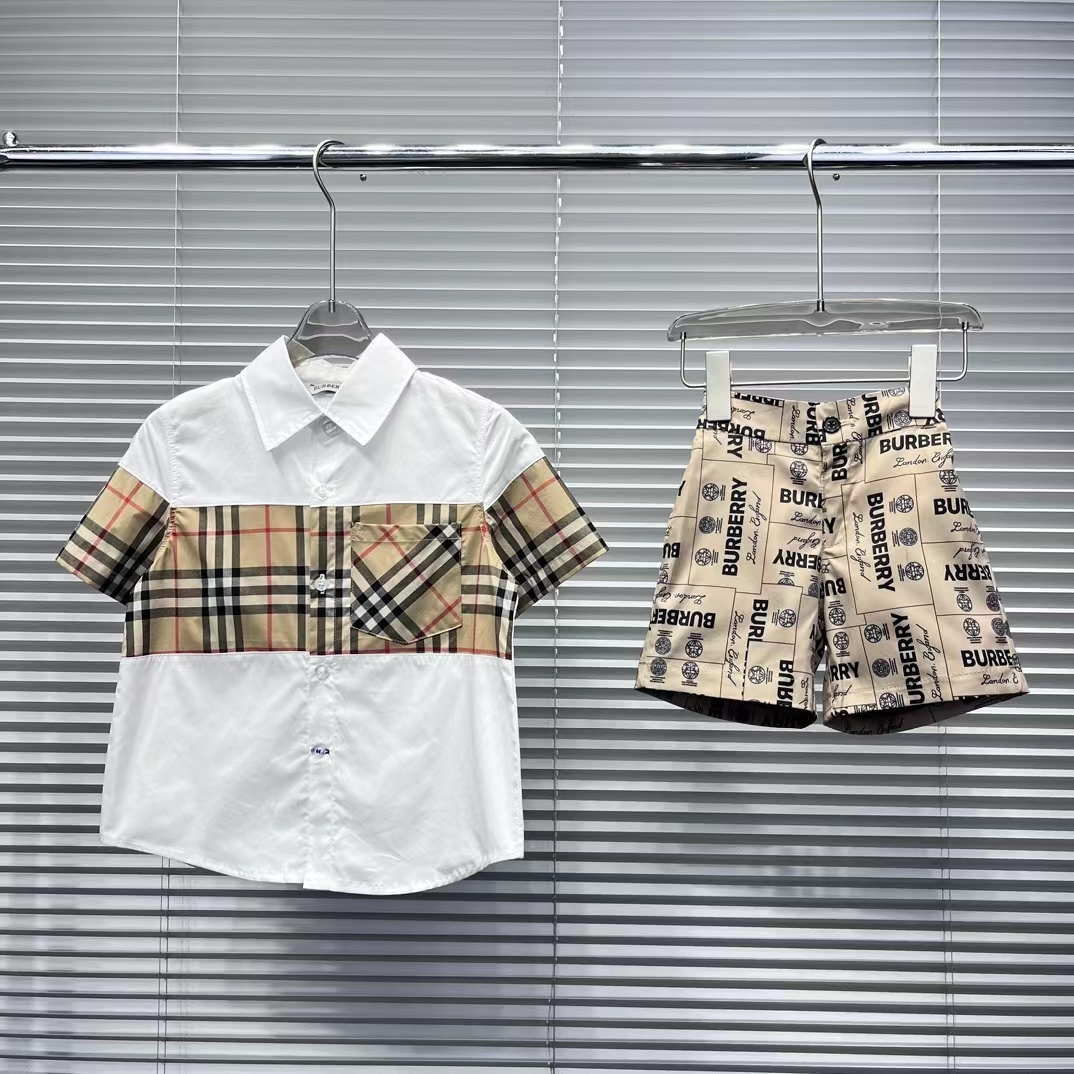 詳細な写真と価格については私に連絡してください。