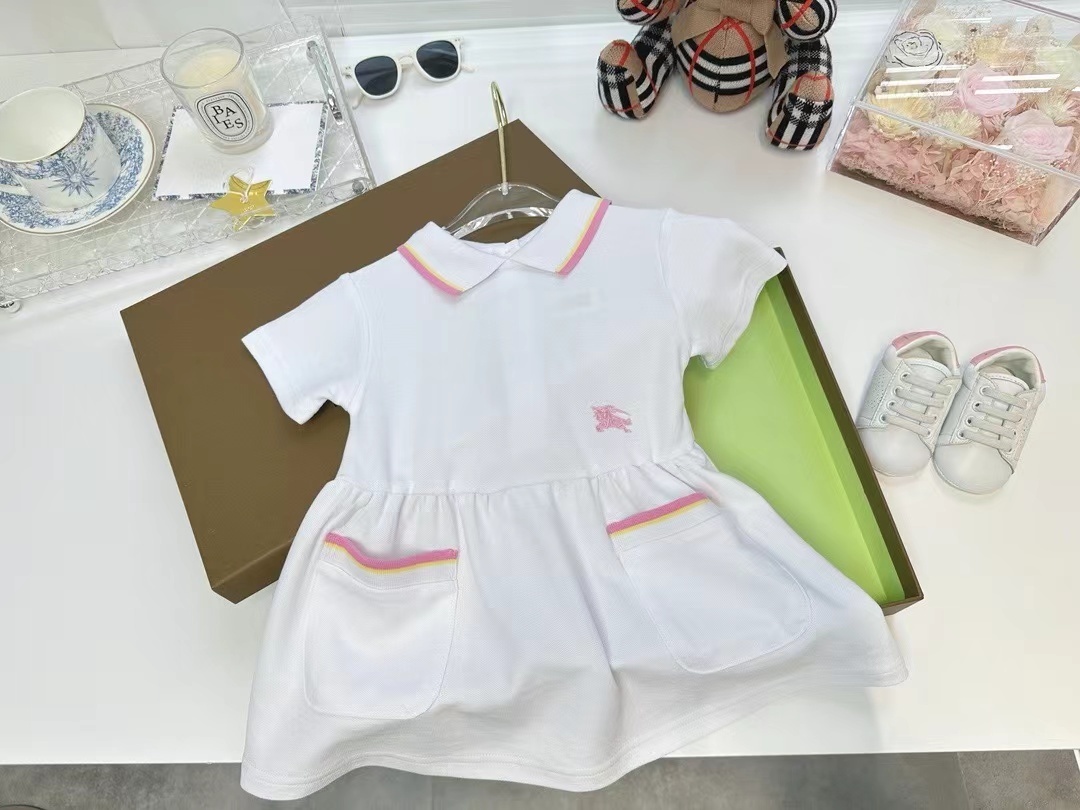 詳細な写真と価格については私に連絡してください。