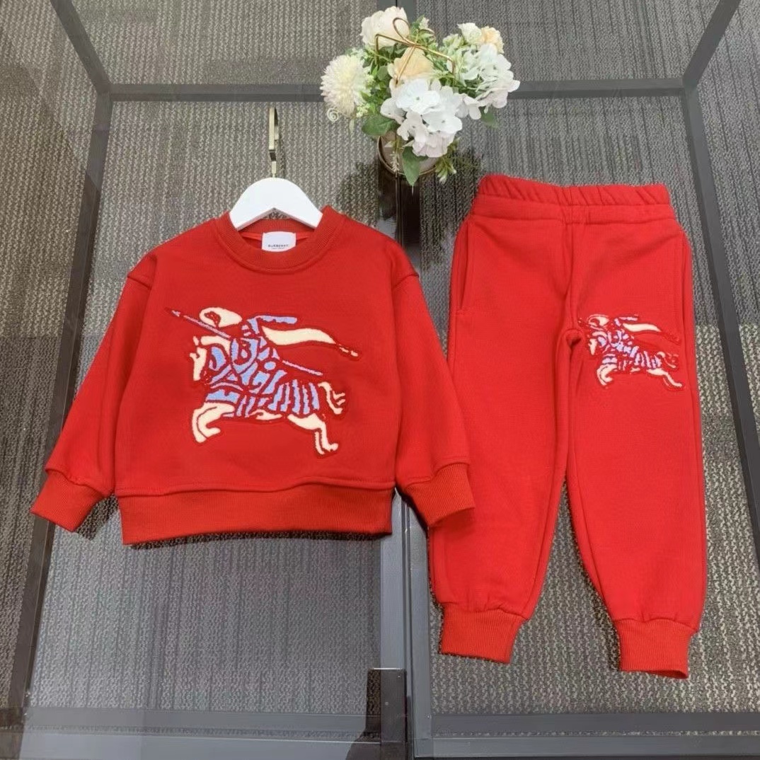 詳細な写真と価格については私に連絡してください。